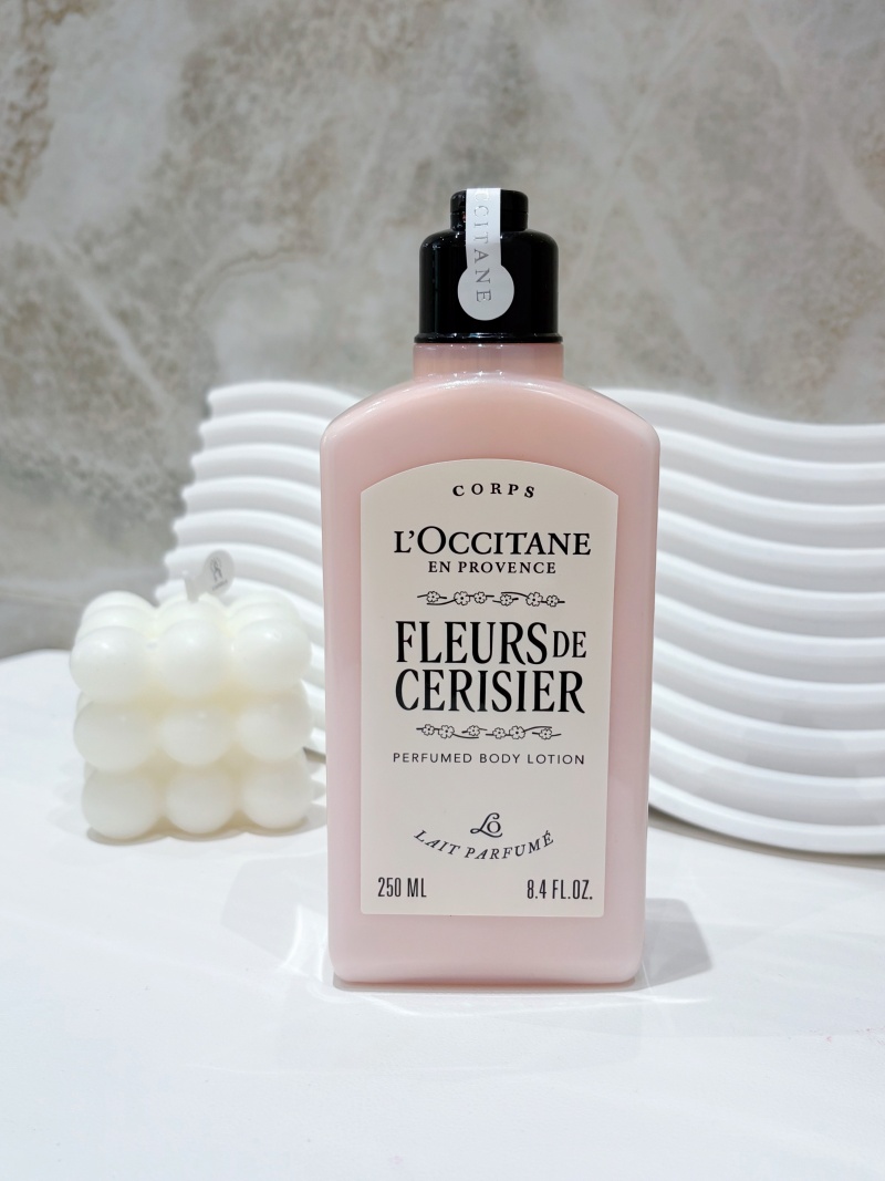 七夕礼【香港仓】L'OCCITANE/欧舒丹全新樱花身体乳润肤露250ml（有效期至28年中旬）