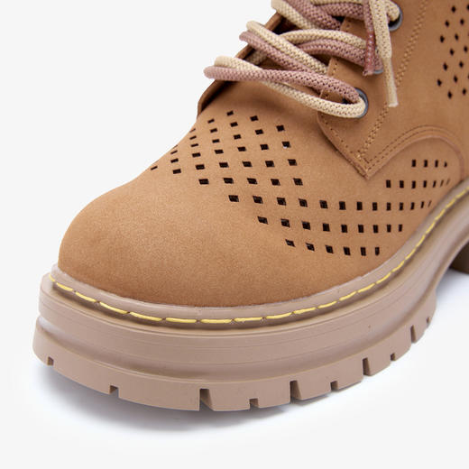 西遇镂空马丁靴女新款秋季复古废土风厚底棕色短靴户外大黄靴V0057012 商品图5