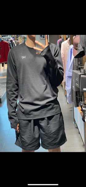原单正品Arcteryx 始祖鸟 Cormac 系列 纯色极简风反光Logo速干长袖
黑色 尺码：S-XXL，支持鉴定