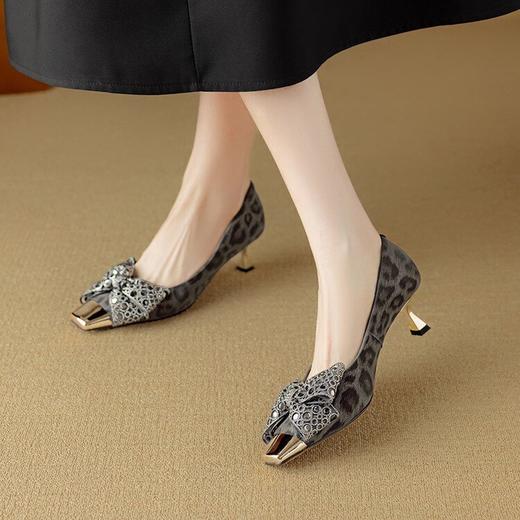 【预售5天】羊皮金属方头豹纹高跟鞋，蝴蝶结细跟玛丽珍单鞋DB&M6192 商品图0