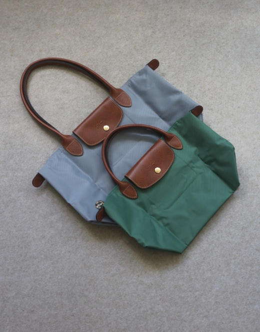 各式各样的 各取所需 哈！珑 基础款 棕皮金扣 饺包 两种规格 2色入 商品图0