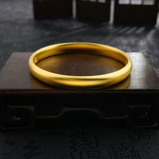 【限时克减150元】足金999 #超轻 古法空心固口手镯超轻加硬福字泥鳅背手镯（面宽约6.6-7mm）(AUQGFSZ00067-2)预售产品下单后不退款不退货不换货不补差价 商品图0