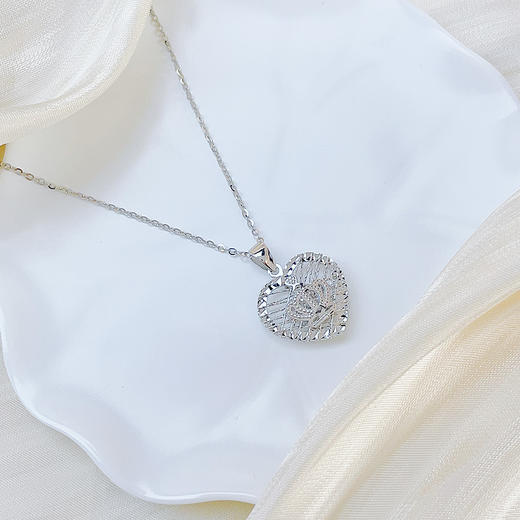 【限时8.8折】PT950 #CNC #怦然心动 【国际铂金协会 精品】铂金镂空CNC绕线皇冠仿钻爱心心形吊坠（不含链）(ACPTDZ00065)预售产品下单后不退款不退货不换货不补差价) 商品图2