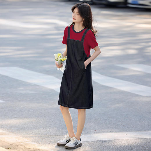 【周四狂欢价】熙世界仿天丝牛仔拼接短袖连衣裙女设计感假两件裙子2025夏季新款 商品图4