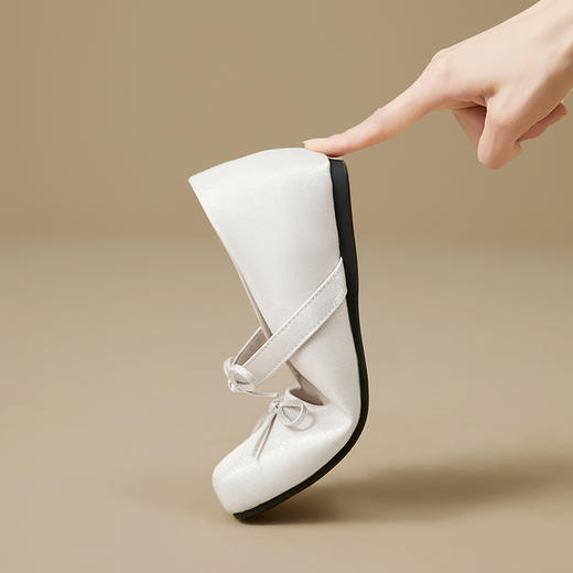 西遇内增高芭蕾鞋女新款秋季法式绝美蝴蝶结玛丽珍鞋软底单鞋V1757004 商品图1