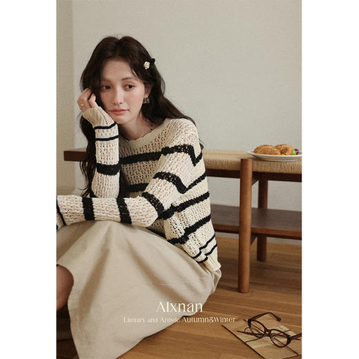 【6折秒杀】鹿向南「波米纳塞」撞色条纹长袖针织衫女秋季新款松弛感镂空罩衫 商品图4