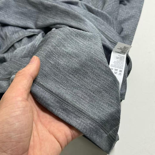 原单正品 XB旷野风岚亨利领，商务休闲系列体恤
黑色，灰色。尺码S-XXL
原价860 商品图5