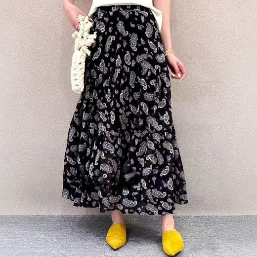 茱莉缇JURLIEDI 塞纳河絮语 黑白印花半身裙  轻盈透气 丝滑柔软 商品图5