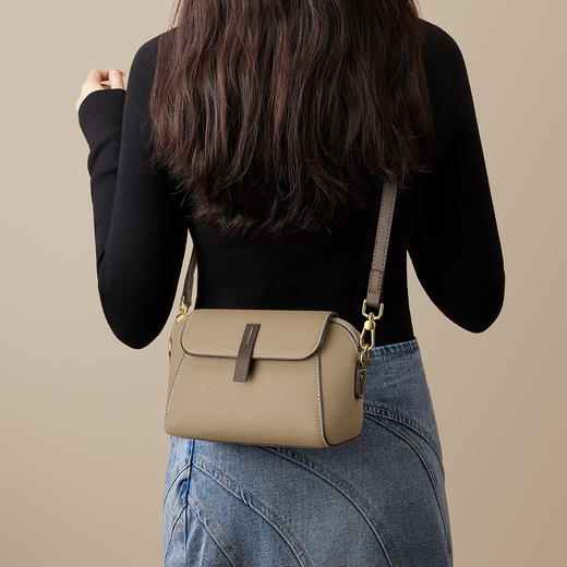 星期六小方包女2025新款单肩斜挎包真皮包包女款高级感妈妈包小包SS3521A614 商品图3