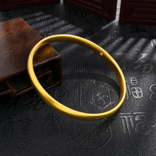 【限时克减150元】足金999 #超轻 古法空心固口手镯超轻加硬福字泥鳅背手镯（面宽约5.9-6.3mm）(AUQGFSZ00066-1)预售产品下单后不退款不退货不换货不补差价 商品图1