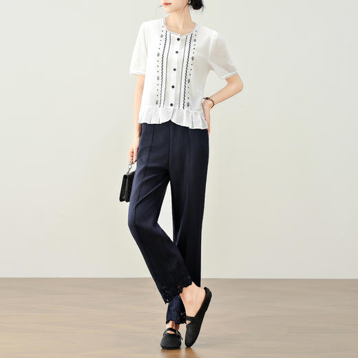「自」全新升级【铂金会员174/天猫229/差价55】(72233)洛诗琳老钱风直筒亚麻裤2025年夏季蕾丝花边拼接休闲九分裤 商品图2
