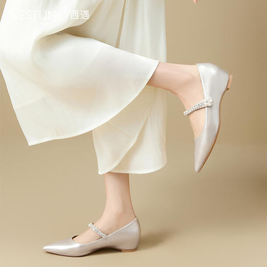 西遇尖头玛丽珍鞋女新款秋季绝美水钻低跟鞋内增高裸色单鞋V1756997 商品图2