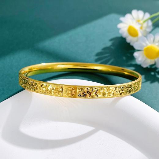 【限时克减150元】足金999.9 #超轻 #CNC #碎碎冰 精品空心铜钱图案固口手镯（面宽约5.4-5.8mm，厚约2.1mm）(AISZ00697-2)预售产品下单后不退款不退货不换货不补差价 商品图0