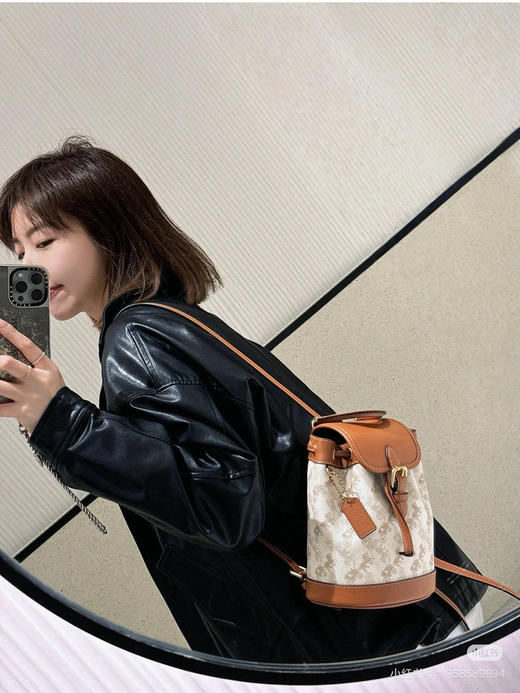 731-2 免带渠道货 客气mini双肩包 复古精致时髦 轻便能装 解放双手 商品图5