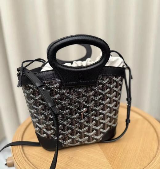 重磅渠道  25新款菜篮子  三色入 mini beluga圆环小水桶 一包多用 高级感轻松拿捏 商品图0