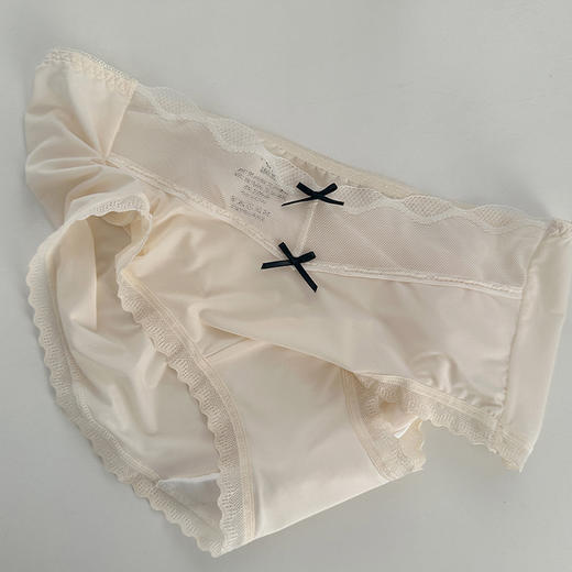  【特惠3条装】轻奢裸感新体验✨法式蕾丝+冰丝奶皮质感，透气抑菌更贴心，这条内裤让你整个夏天都在云端！ 商品图6