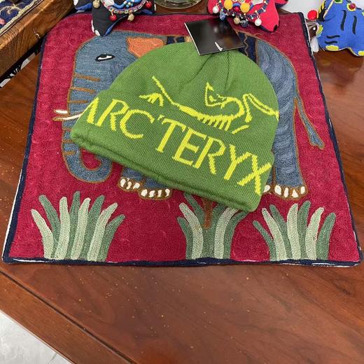 点此购买 始祖鸟男女情侣款针织毛线帽 yb 325753 商品图6