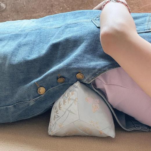 花草养身枕（三角枕+小方枕），中草植物古方做枕，丝滑绸缎面料，躺15min=按摩2小时【G】 商品图11