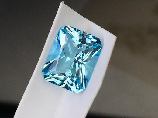 2.68ct刻面海蓝宝裸石 商品图3