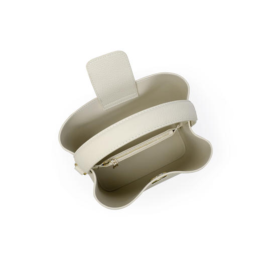 星期六包包女式2025新款真皮水桶包大容量单肩包斜挎包通勤手提包SS3121A093 商品图9