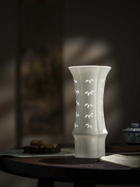 新品 |  富玉景德镇陶瓷花瓶中式素玲珑客厅插花高档家居摆件竹节玲珑瓶