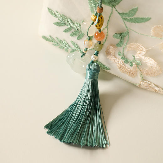 【国风系列】三彩2025新款和田玉玛瑙水晶天山翠出行挂件流苏压襟 商品图2