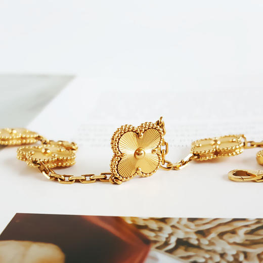 【95新】VCA梵克雅宝 Vintage Alhambra系列VCARP3JK00 18K黄金镭射四叶草五花手链链长约19cm中性款现售价：35000！300725NJS16 商品图4