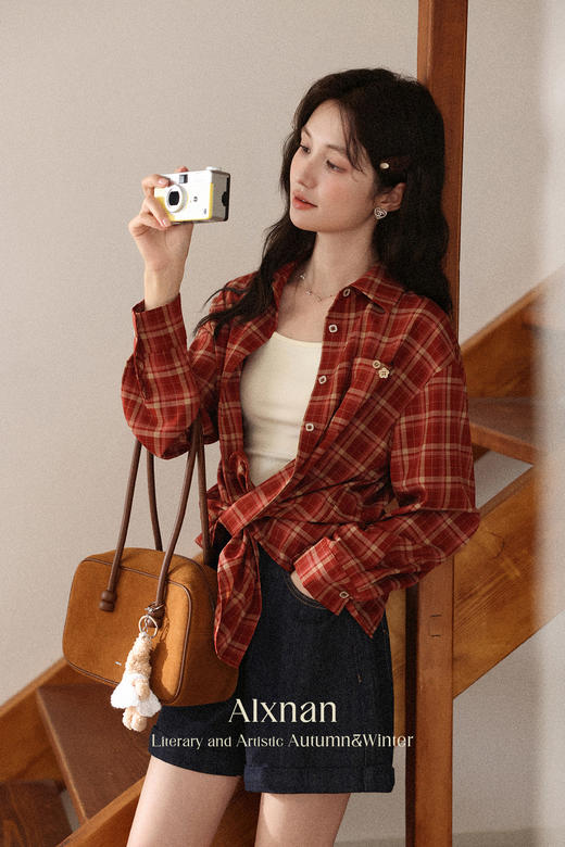 【6折秒杀】鹿向南「红格绮梦」法式复古红色格子衬衫女早秋长袖宽松显瘦上衣 商品图5