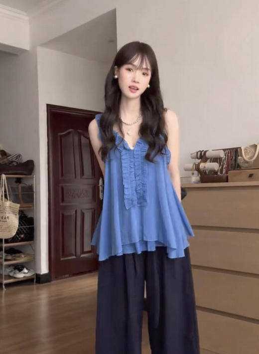 【GZ】无忧购高级感木耳边娃娃领露肩上衣背心+宽松阔腿休闲裤套装9277（截单后3-5天发货) 商品图1