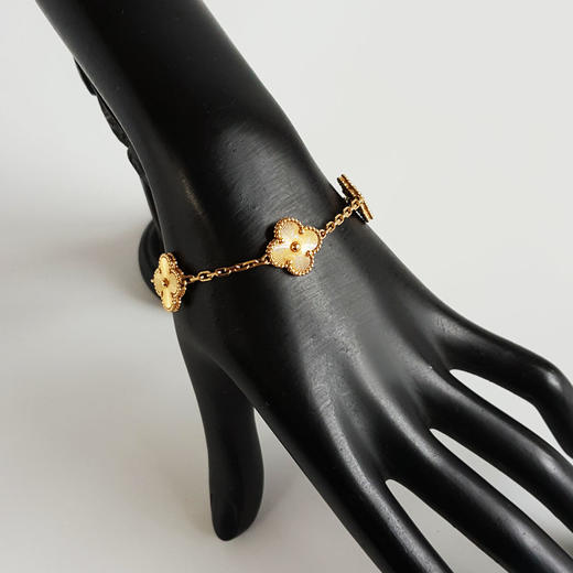 【95新】VCA梵克雅宝 Vintage Alhambra系列VCARP3JK00 18K黄金镭射四叶草五花手链链长约19cm中性款现售价：35000！300725NJS16 商品图6