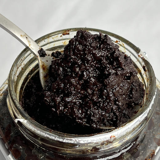 【玉灵膏】真柴火，木蒸屉，足足蒸够48小时蒸，呈黑亮色，带点焦香味，微酸，微苦，好食材在于精和慢。 商品图1