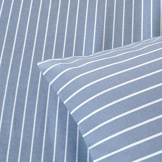 【四季家纺丨良品故事 老粗布凉席三件套】选用柔软细长的长绒棉为原料，高支高密，自然垂顺亲肤柔软，活性印染工艺，耐洗耐用，平整服帖不易起球，针脚细密做工用心，多色可选四季可用 商品图8