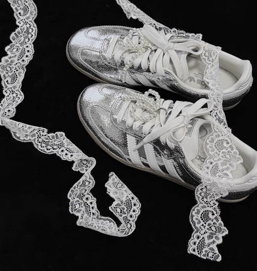 【云粉节】【新品】6楼三叶草金属银裂纹女德训鞋JR0035吊牌价899 商品图2