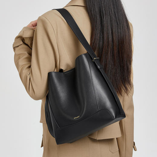 【2025爆款】女包休闲大容量托特包单肩包斜挎包腋下包水桶包SS23210182 商品图1