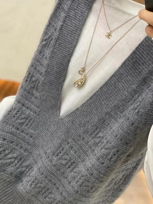 【反季清仓，桂花针羊毛开衫/背心系列】一线成衣圆领领开衫WQ-011,可外穿，可内搭 商品图11