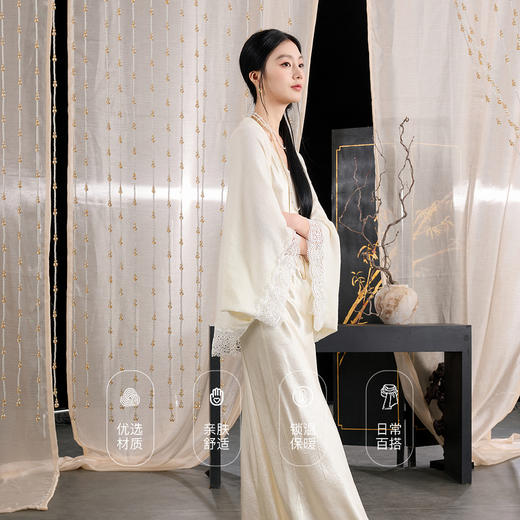 三彩2025新款【国风系列】羊毛外搭针织披肩蕾丝简约慵懒高级时尚 商品图3