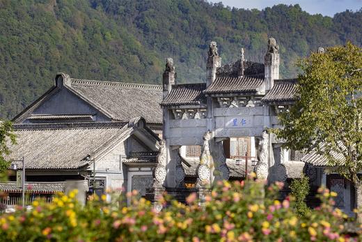 滇境寻秋：樱花谷・银杏村・独龙江11天摄影团：无量山樱花谷、腾冲银杏村、和顺古镇、怒江大峡谷、独龙江秘境、丙中洛、洱海双廊、芒市 商品图12