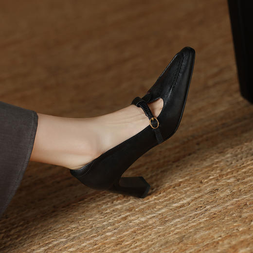 【预售5天】时尚百搭圆头丁字带高粗跟浅口单鞋女新款秋季小皮鞋黑棕色QQJFG&JZ-1922F 商品图2