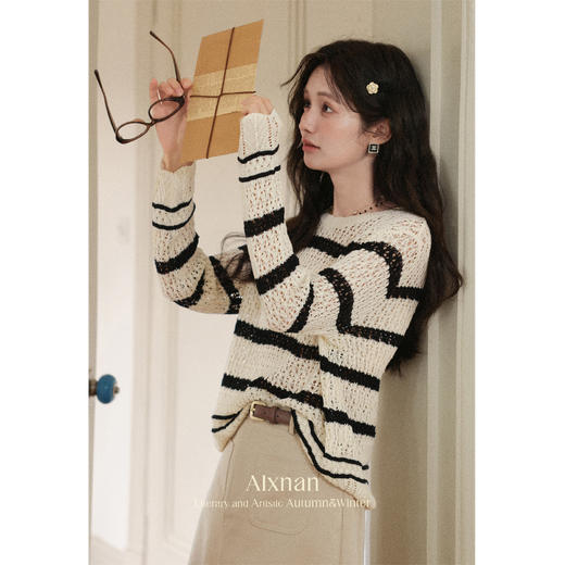 【6折秒杀】鹿向南「波米纳塞」撞色条纹长袖针织衫女秋季新款松弛感镂空罩衫 商品图1