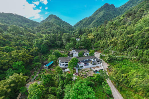 【峨眉山·583号院】4房/5房/9房山中观景泳池/温泉私汤院子，避暑耍水、轻奢度假休闲al 商品图2