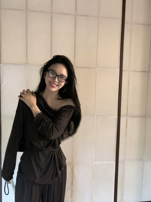 Read Nameless /炭灰色冰凉爽丝套装 商品图4