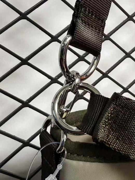 韩单正品迪桑特25新款多功能女包出口韩国订单，防泼水耐磨抗撕裂超轻女款包包。

颜色：黑色 浅褐色

原价99000韩元 商品图5