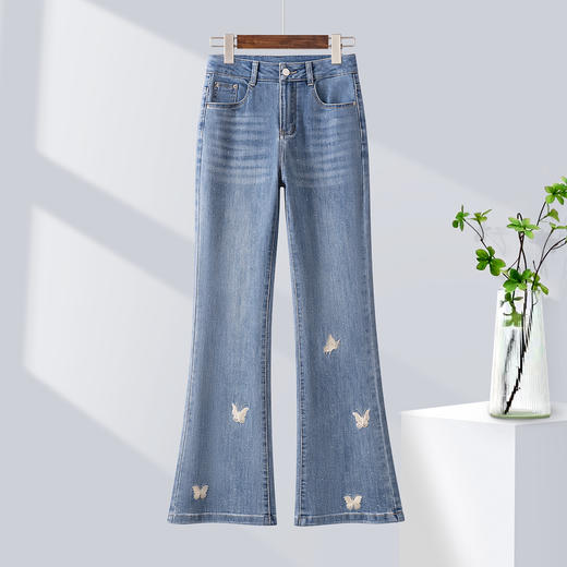 「自」全新升级【铂金会员165/天猫219/差价54】(95551)洛诗琳蝴蝶刺绣烫钻牛仔裤2025夏季高腰弹力修身微喇裤女 商品图0