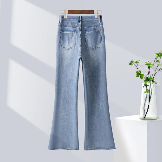 「自」全新升级【铂金会员165/天猫219/差价54】(95551)洛诗琳蝴蝶刺绣烫钻牛仔裤2025夏季高腰弹力修身微喇裤女 商品图1