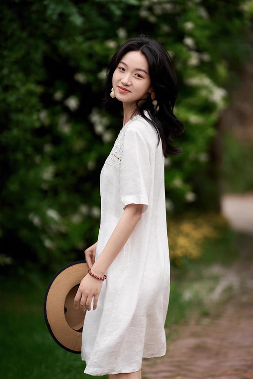 FXA 25831 苎麻蕾丝圆领直筒裙 商品图4