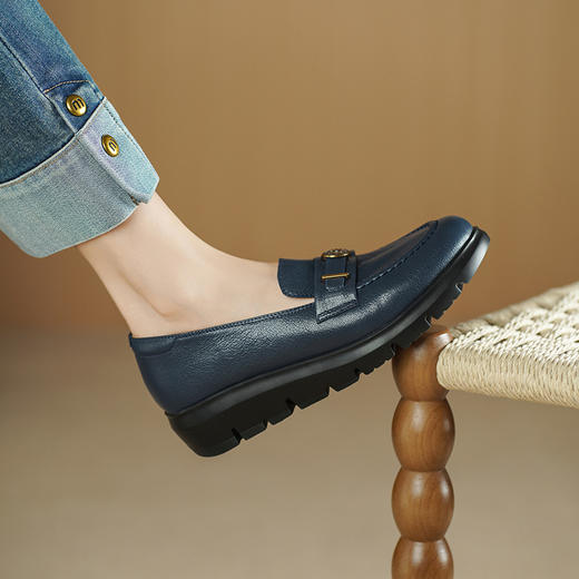 OLD583-19复古坡跟单鞋女2025春秋新款真皮圆头软底奶奶鞋低跟鞋舒适乐福鞋 商品图1