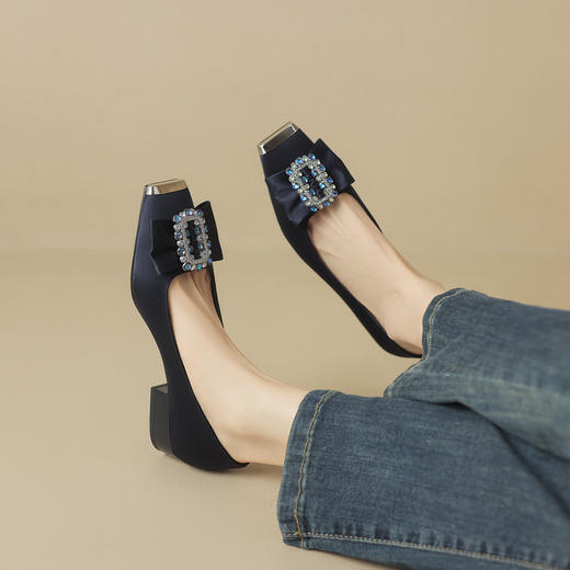 【预售5天】巨好穿法式单鞋女春秋新款蝴蝶结水钻方头中跟粗跟低跟时尚YS&0303 商品图4