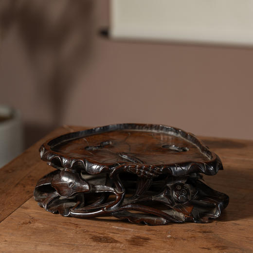 清	红木透雕荷叶纹器座 商品图0