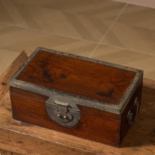 清早期	黄花梨铜包边文房箱 商品图2