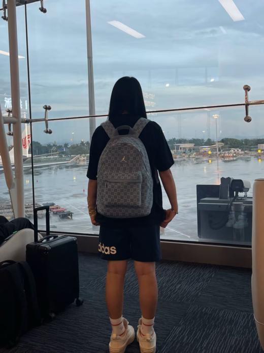 毒家开版，JORDAN 硬货驾到！秋季背包王炸款老花满印双肩包 商品图5